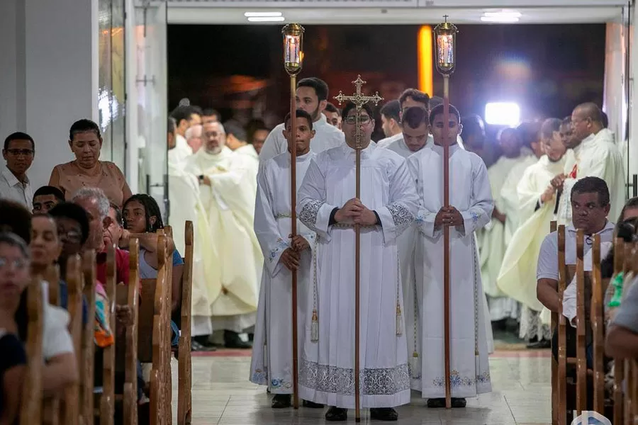 Dom Jailton se despede em Missa histórica e emociona fiéis na Catedral São Pedro Dom Jailton se despede em Missa histórica e emociona fiéis na Catedral São Pedro