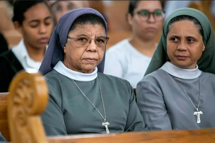Dom Jailton se despede em Missa histórica e emociona fiéis na Catedral São Pedro Dom Jailton se despede em Missa histórica e emociona fiéis na Catedral São Pedro