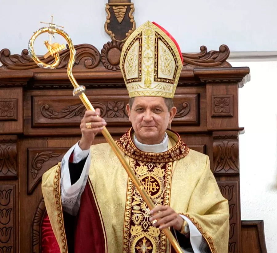 Dom Jailton se despede em Missa histórica e emociona fiéis na Catedral São Pedro Dom Jailton se despede em Missa histórica e emociona fiéis na Catedral São Pedro