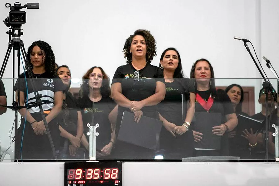 Dom Jailton se despede em Missa histórica e emociona fiéis na Catedral São Pedro Dom Jailton se despede em Missa histórica e emociona fiéis na Catedral São Pedro