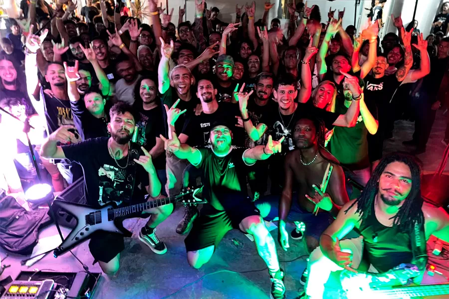Teixeira revive o rock dos anos 2000 com o sucesso do show 