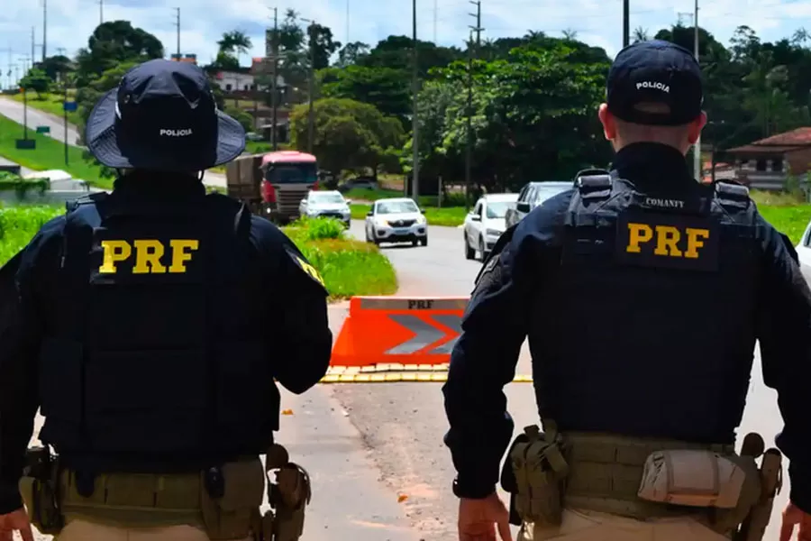 Agentes da PRF morrem durante perseguição no Rio de Janeiro