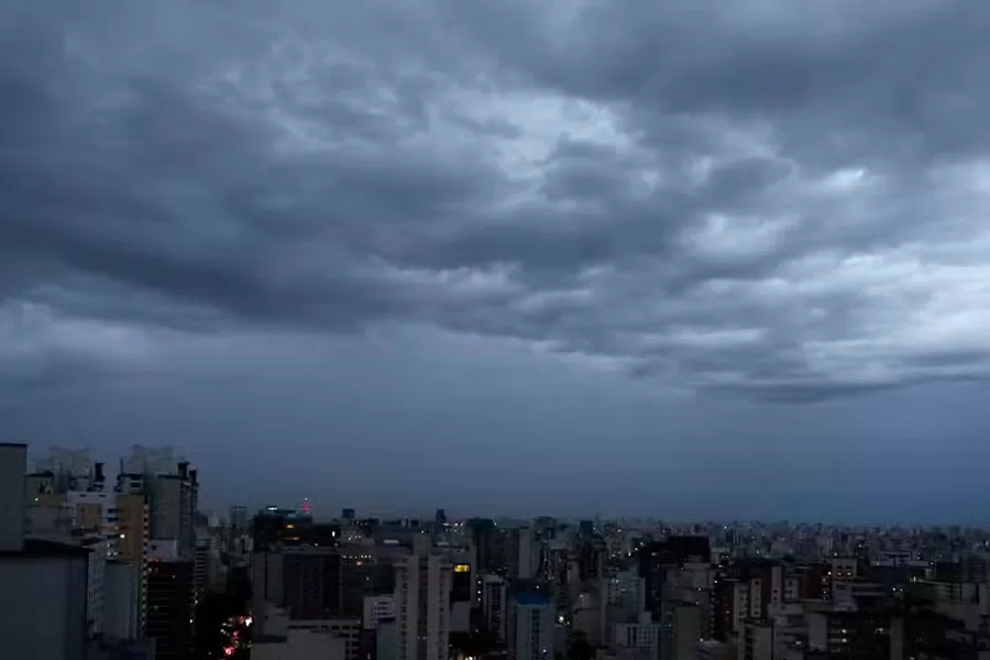 Inmet emite alerta único de chuvas intensas para todo o país