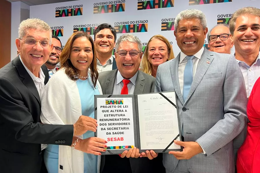 Governo do Estado propõe reajuste de 13,63% até 2026 para profissionais da saúde