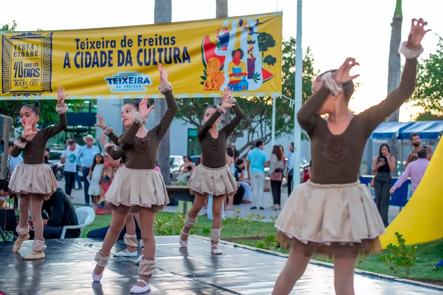Mistura Cultural abre os 40 dias de comemoração pelos 40 anos de Teixeira de Freitas Mistura Cultural abre os 40 dias de comemoração pelos 40 anos de Teixeira de Freitas