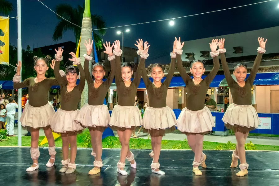 Mistura Cultural abre os 40 dias de comemoração pelos 40 anos de Teixeira de Freitas Mistura Cultural abre os 40 dias de comemoração pelos 40 anos de Teixeira de Freitas
