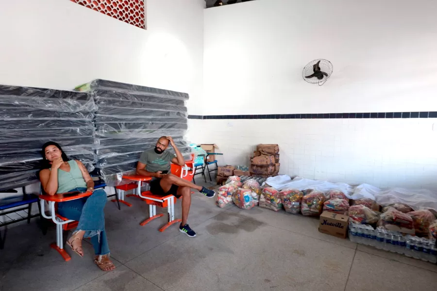 Governador Jerônimo vistoria áreas afetadas pelas fortes chuvas em Santo Amaro Governador Jerônimo vistoria áreas afetadas pelas fortes chuvas em Santo Amaro