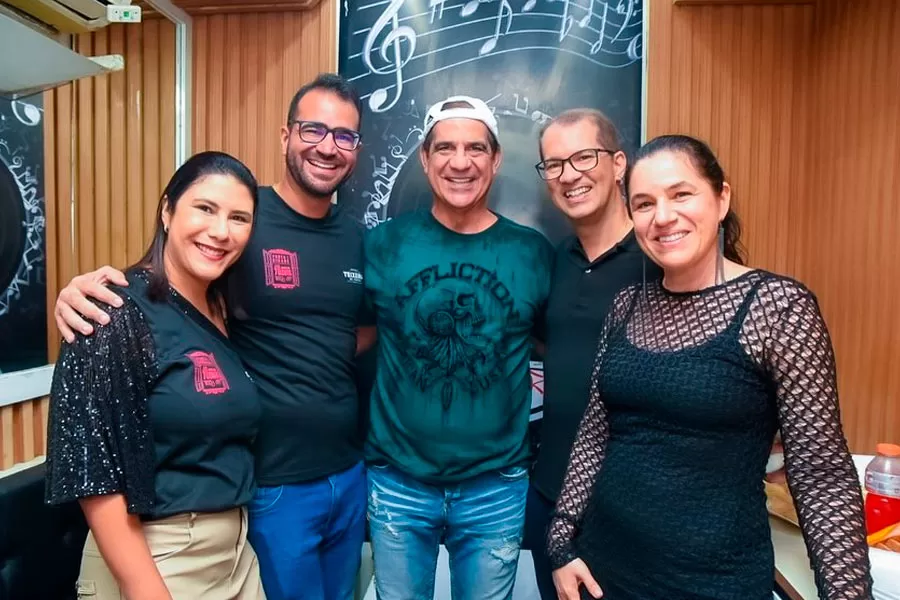 Milhares de foliões celebraram segundo dia da Micareta de Teixeira; entenda a relação com o axé music Milhares de foliões celebraram segundo dia da Micareta de Teixeira; entenda a relação com o axé music