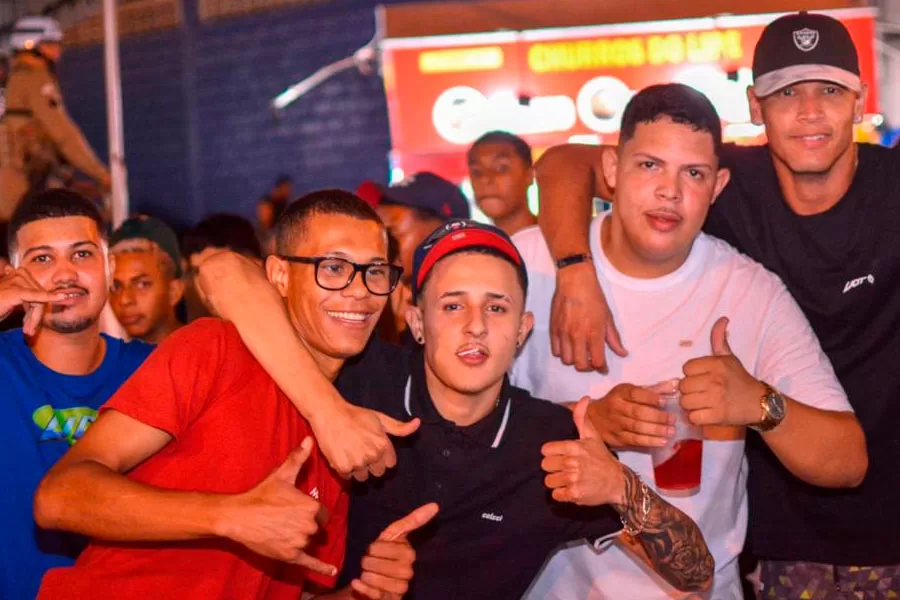 Milhares de foliões celebraram segundo dia da Micareta de Teixeira; entenda a relação com o axé music Milhares de foliões celebraram segundo dia da Micareta de Teixeira; entenda a relação com o axé music