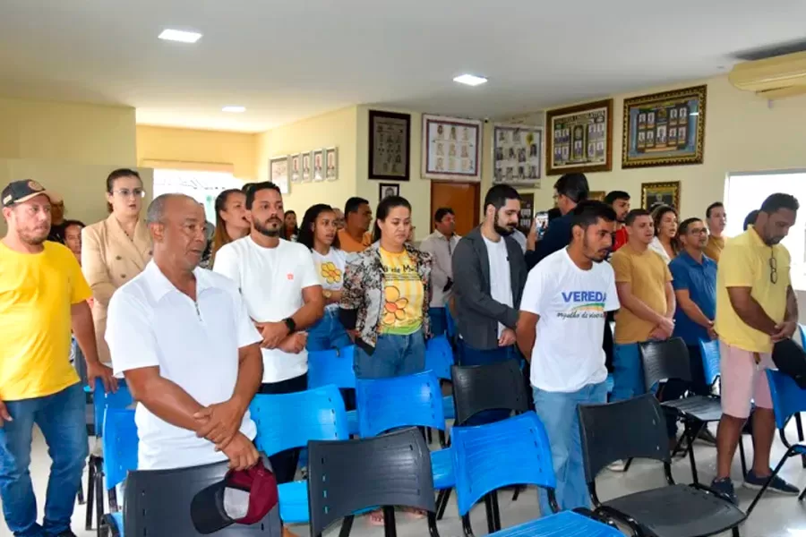 Queijeiros de Vereda se reúnem com prefeito e entidades para impulsionar produção artesanal Queijeiros de Vereda se reúnem com prefeito e entidades para impulsionar produção artesanal