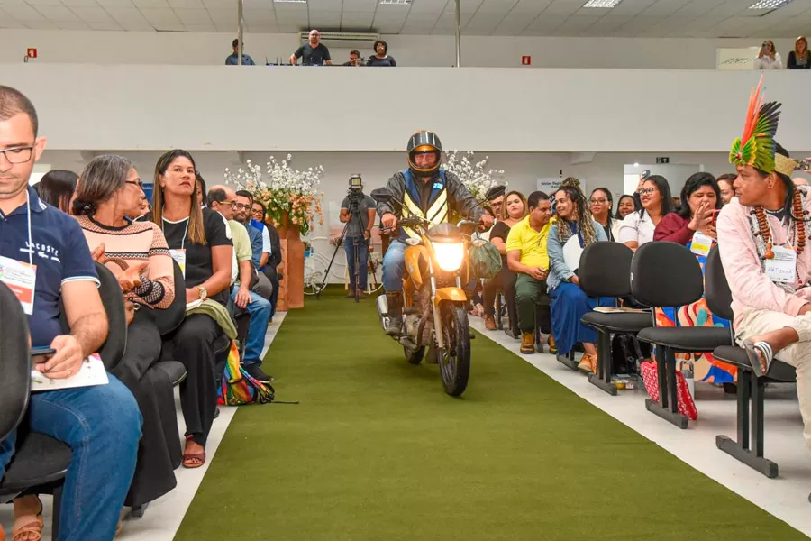 Teixeira de Freitas sedia etapa macrorregional da 5ª Conferência Estadual de Saúde da Trabalhadora e do Trabalhador