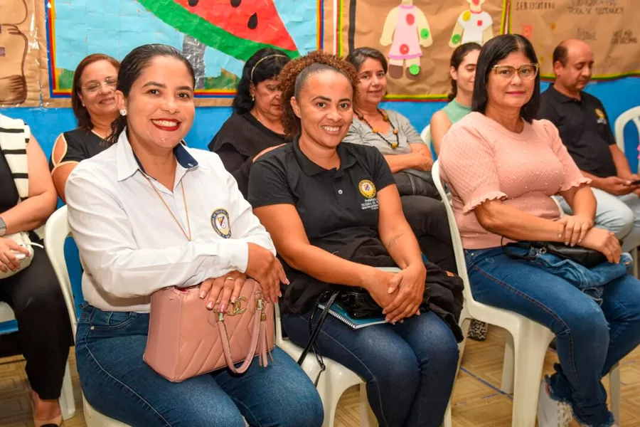 Prefeitura realiza capacitação para fortalecer a rede de proteção social e aprimorar os serviços do Bolsa Família Prefeitura realiza capacitação para fortalecer a rede de proteção social e aprimorar os serviços do Bolsa Família