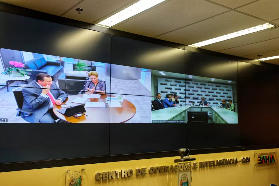 Jerônimo se reúne com Dilma Rousseff para atrair investimentos do Banco do Brics para a Bahia Jerônimo se reúne com Dilma Rousseff para atrair investimentos do Banco do Brics para a Bahia
