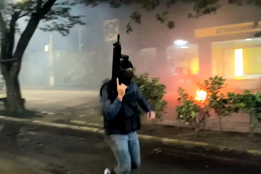 População aplaude simulado e reforça confiança na atuação da Polícia Militar População aplaude simulado e reforça confiança na atuação da Polícia Militar
