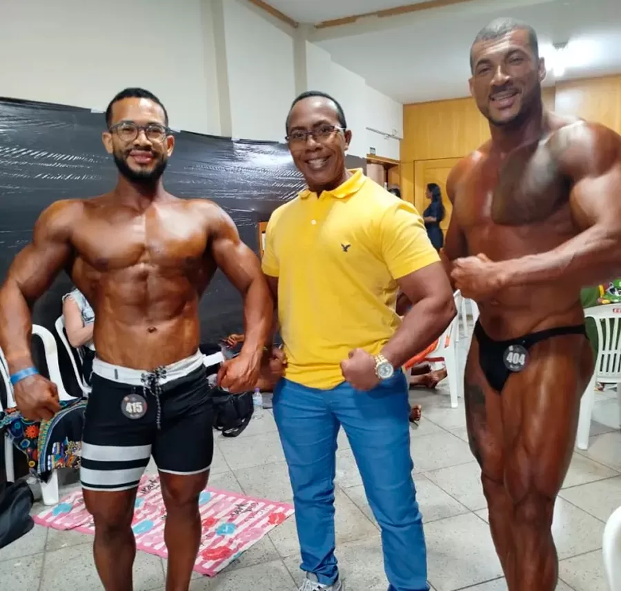 Atletas do Extremo Sul da Bahia se destacam em competição de fisiculturismo em Vitória - ES