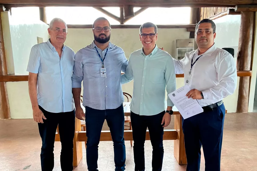Prefeito Beto Pinto recebe presidente da Cerb em roda de conversa sobre barragem