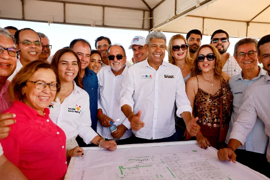 Governo do Estado anuncia construção do Hospital Regional e assina ordem de serviço da Policlínica de Itapetinga