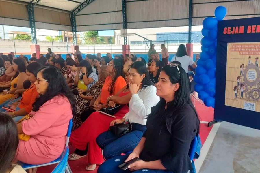 Encontro formativo aborda a Educação Inclusiva na rede pública de ensino em Mucuri Encontro formativo aborda a Educação Inclusiva na rede pública de ensino em Mucuri