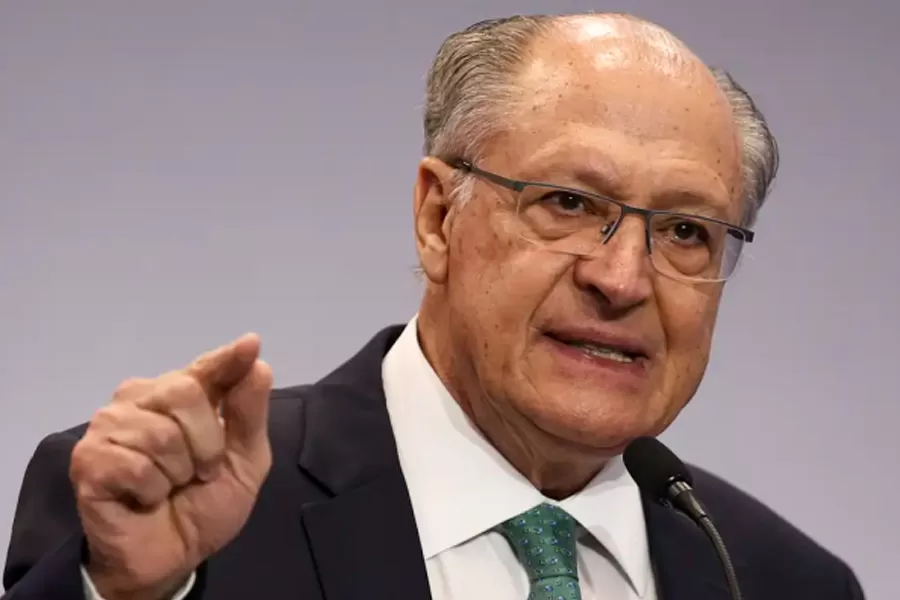 Geraldo Alckmin passa mal e é internado às pressas em hospital de Brasília