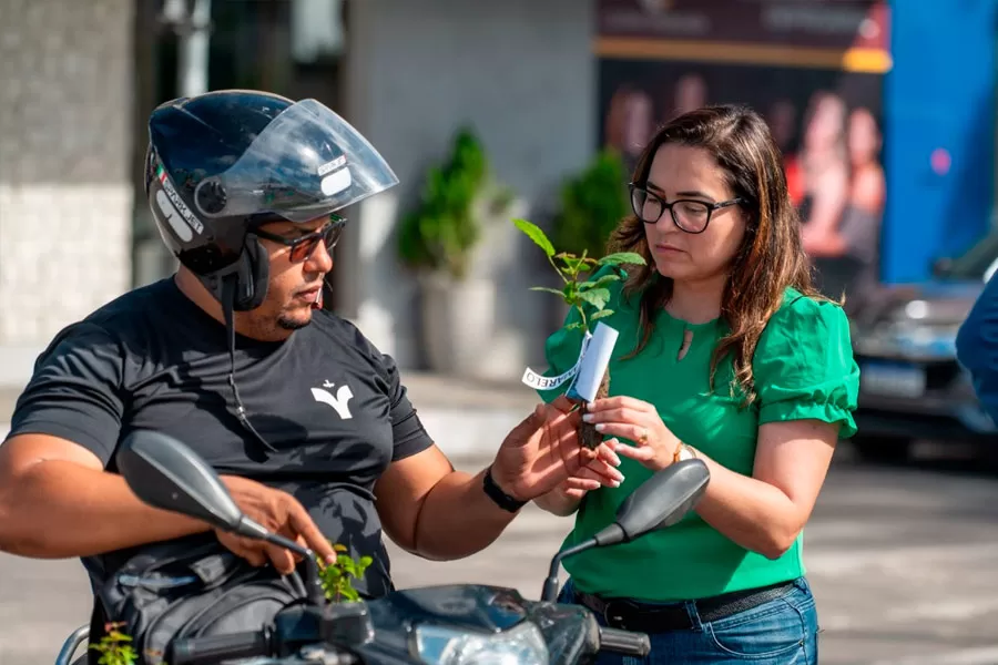 Prefeitura inicia Mês do Meio Ambiente com drive thru de mudas nativas da Mata Atlântica Prefeitura inicia Mês do Meio Ambiente com drive thru de mudas nativas da Mata Atlântica