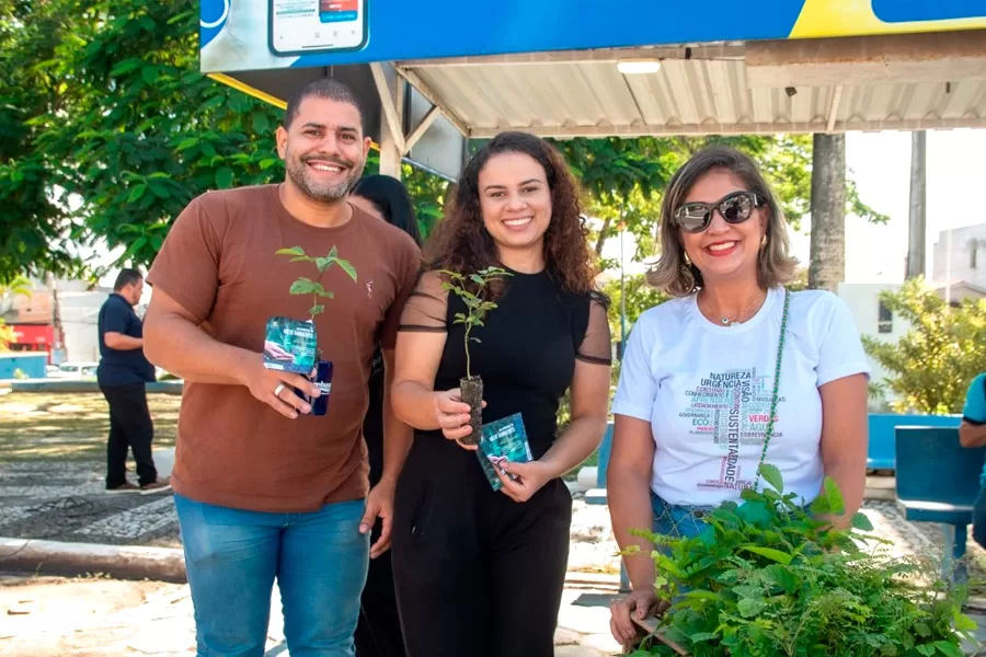 Prefeitura inicia Mês do Meio Ambiente com drive thru de mudas nativas da Mata Atlântica Prefeitura inicia Mês do Meio Ambiente com drive thru de mudas nativas da Mata Atlântica