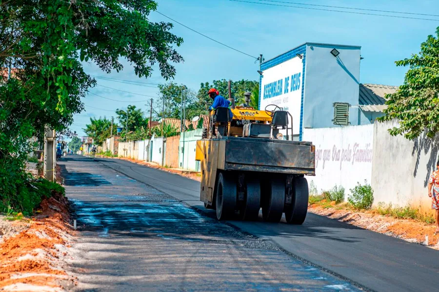 Prefeitura avança com obras de pavimentação no bairro Ulisses Guimarães