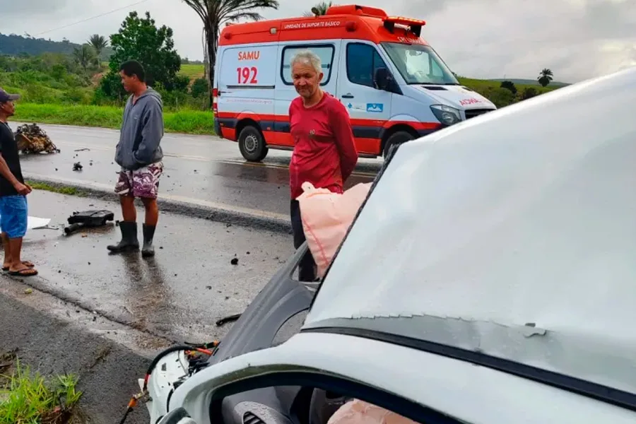 Ex-vereador Ivan Lacerda e o filho morrem em trágico acidente na BR-101, em Itamaraju