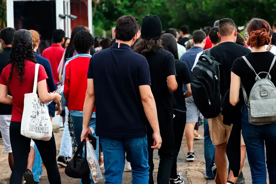 Estudantes têm até as 23h59 desta sexta para fazer a inscrição no Enem
