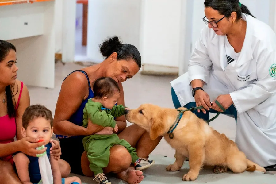 PET Terapia promove momentos de alegria, desenvolvimento e acolhimento no CER IV PET Terapia promove momentos de alegria, desenvolvimento e acolhimento no CER IV