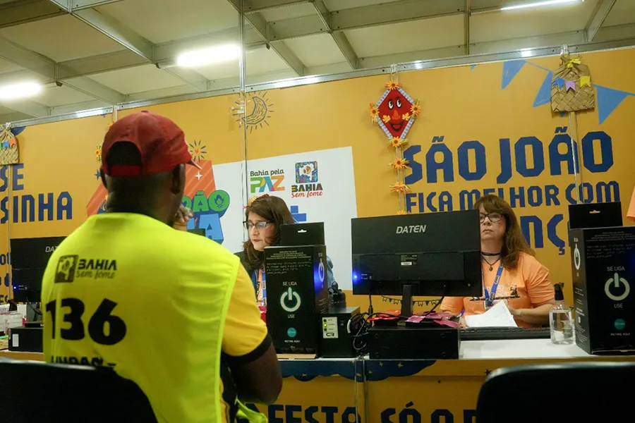 Estandes de testagem rápida para Infecções Sexualmente Transmissíveis atendem população nos festejos do São João da Bahia