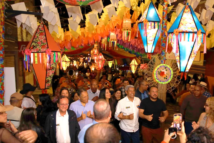 Governador participa da abertura dos festejos juninos de Ibicuí