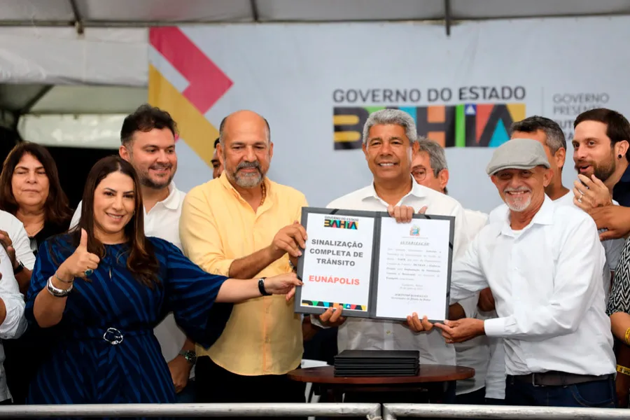 Jerônimo Rodrigues entrega obras de infraestrutura, equipamentos médicos e novos investimentos 