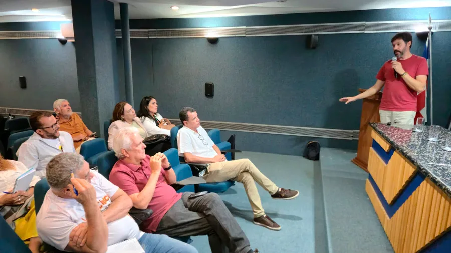 Fórum Baiano de Comitês de Bacias Hidrográficas finaliza plenária debatendo o futuro da gestão da água no estado