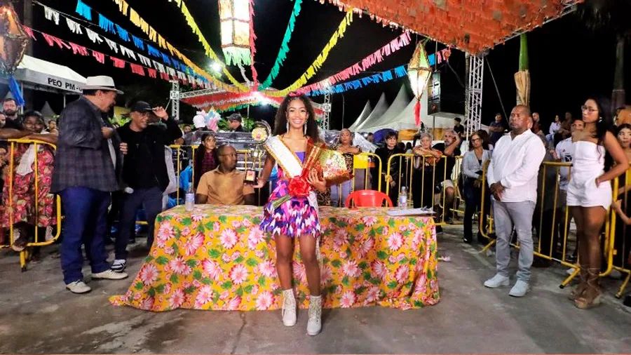 2º dia do Forró do Peroá bate recorde com show de Naiara Azevedo em Mucuri