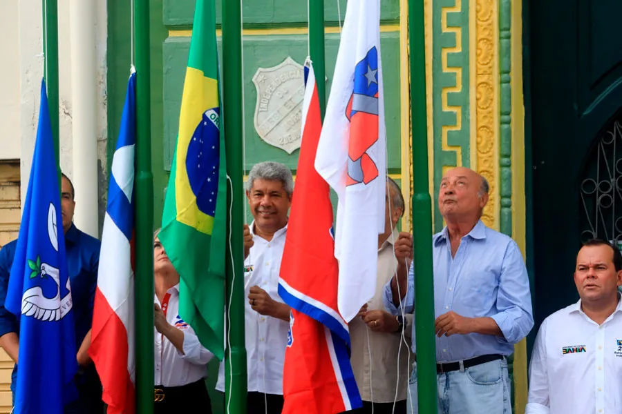 Bahia celebra 202 anos de Independência com tradicional cortejo cívico Bahia celebra 202 anos de Independência com tradicional cortejo cívico
