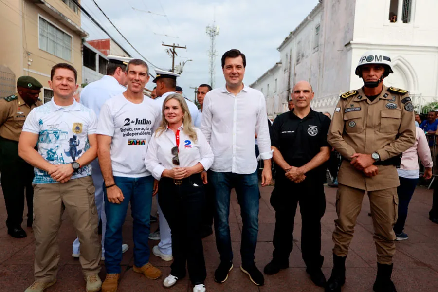 Bahia celebra 202 anos de Independência com tradicional cortejo cívico Bahia celebra 202 anos de Independência com tradicional cortejo cívico