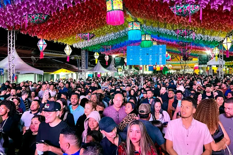 31º Arraiá da Curindiba: Segunda noite de shows aquece Vereda com grandes atrações