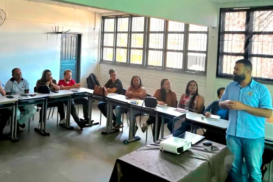 Mucuri capacita secretários escolares e planeja educação de qualidade até 2028