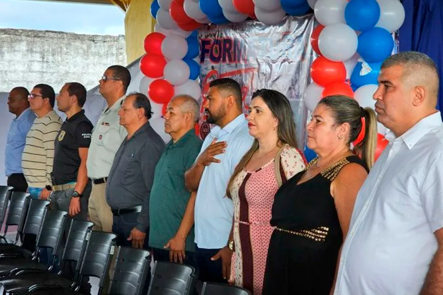 Formatura do PROERD reúne 198 alunos e reforça parceria entre PM e Prefeitura de Mucuri