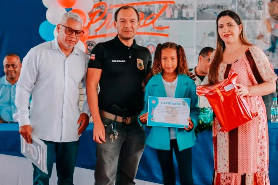 Formatura do PROERD reúne 198 alunos e reforça parceria entre PM e Prefeitura de Mucuri