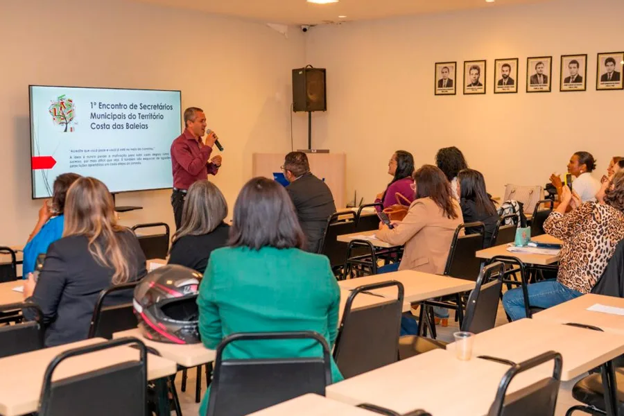 Teixeira de Freitas sedia Encontro dos Secretários de Educação da Costa das Baleias