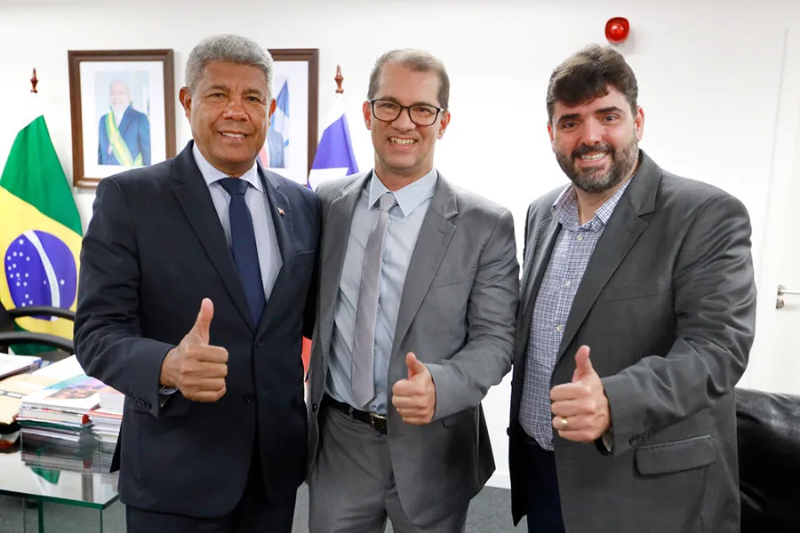 Governador autoriza duas importantes obras de pavimentação e recuperação de vias em Teixeira de Freitas