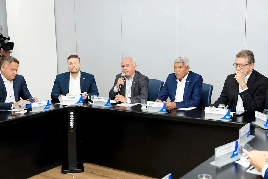 Governo da Bahia e FIEB criam grupo de trabalho para discutir impactos da taxação imposta pelos Estados Unidos e proteger a economia baiana