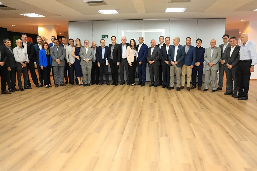 Governo da Bahia e FIEB criam grupo de trabalho para discutir impactos da taxação imposta pelos Estados Unidos e proteger a economia baiana