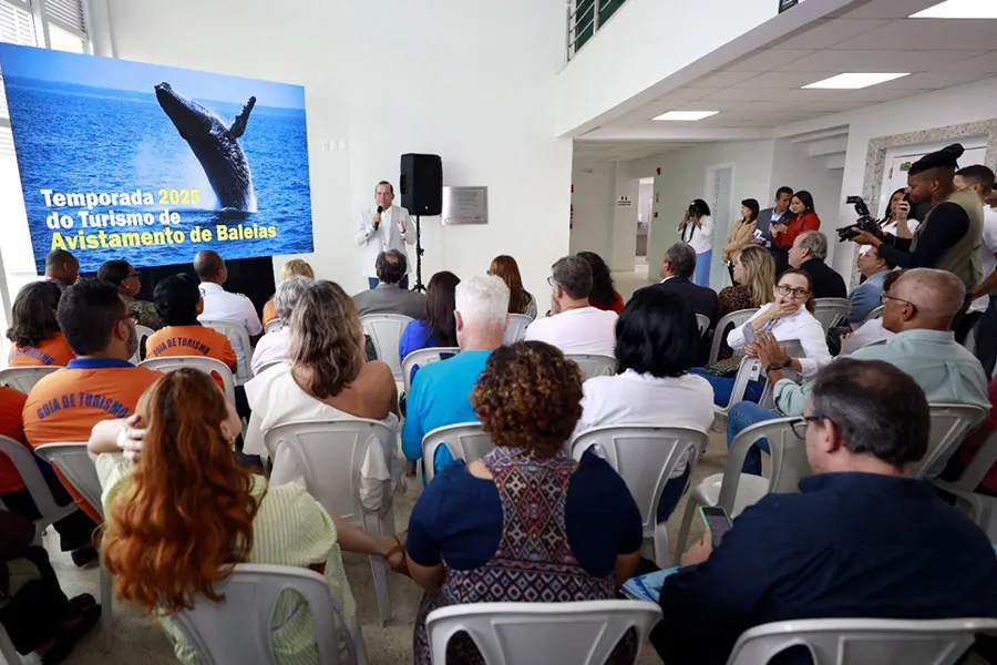 Bahia celebra o início do avistamento de baleias-jubarte com enfoque no turismo sustentável