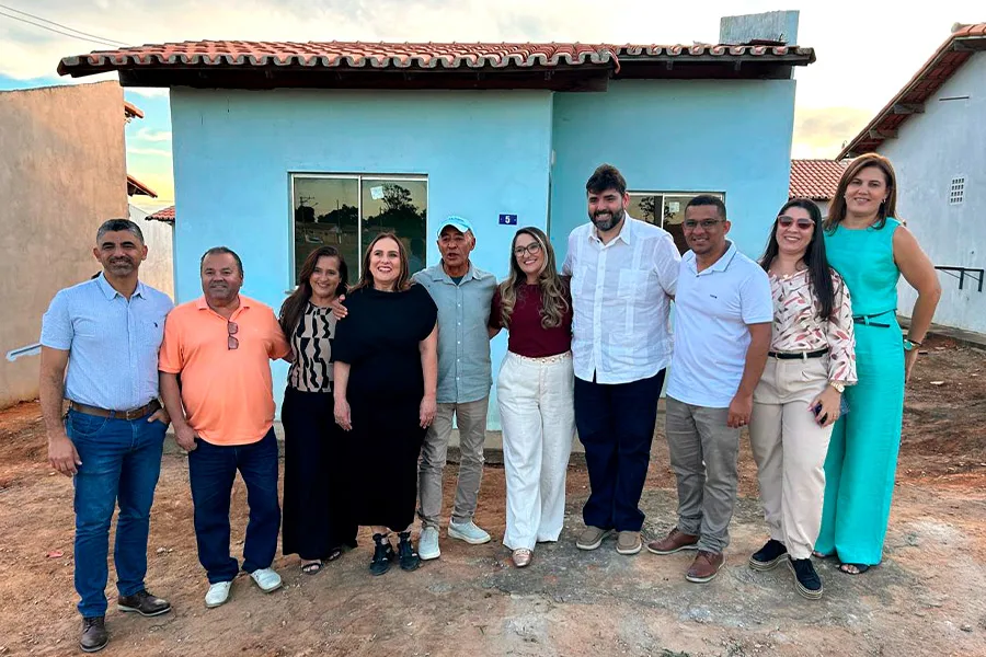 Governo do Estado entrega casas populares e espaços esportivos em Ibirapuã