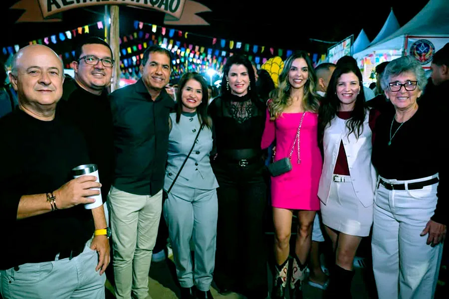 Nova Viçosa vibra com João Gomes e a força da cultura nordestina na abertura do Forró do Asfalto