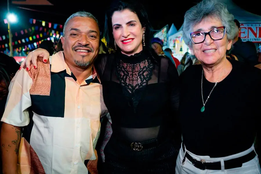 Nova Viçosa vibra com João Gomes e a força da cultura nordestina na abertura do Forró do Asfalto