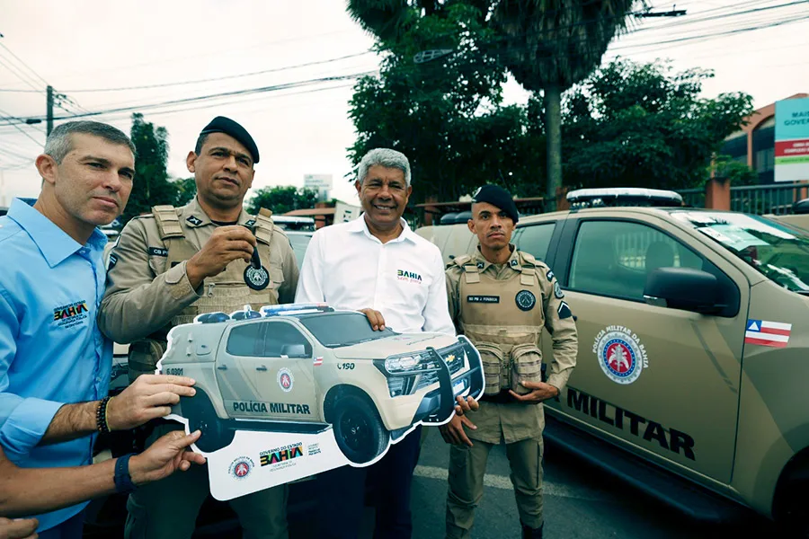 Entrega de 65 novas viaturas em Feira de Santana amplia capacidade operacional da Polícia Militar em municípios da região