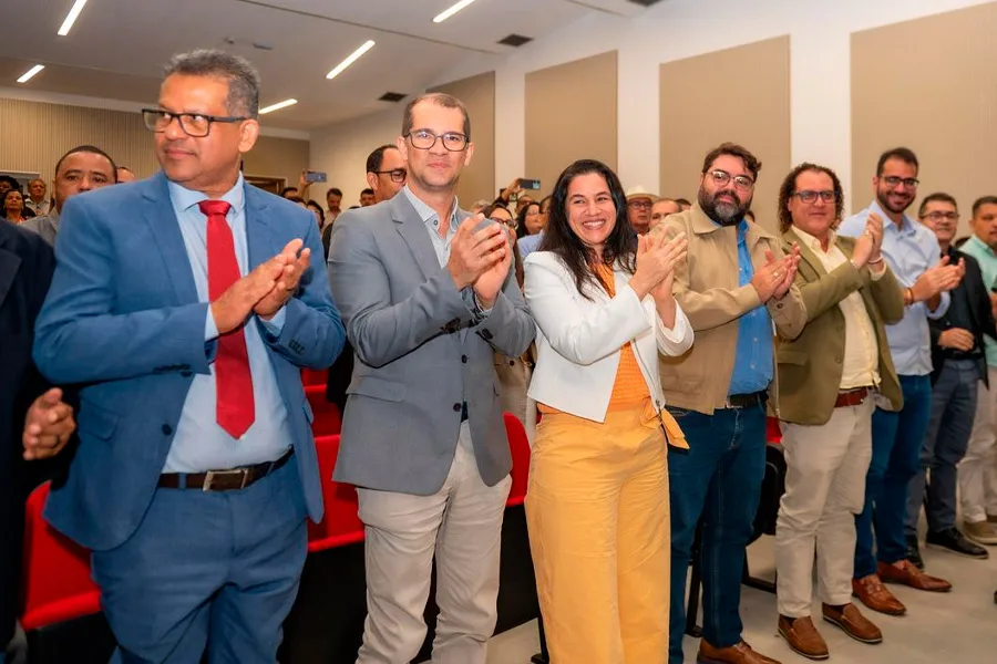 Teixeira de Freitas recebe Caravana do CrediBahia em encontro que fortalece o empreendedorismo e a economia solidária Teixeira de Freitas recebe Caravana do CrediBahia em encontro que fortalece o empreendedorismo e a economia solidária